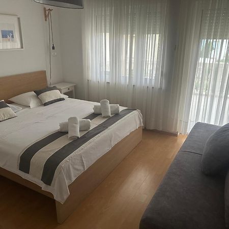 Apartmani Mira Vodice Luaran gambar