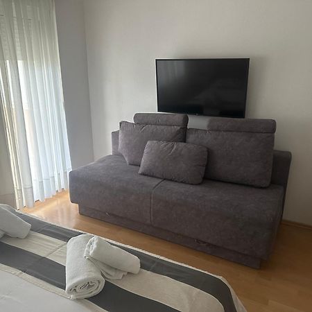 Apartmani Mira Vodice Luaran gambar