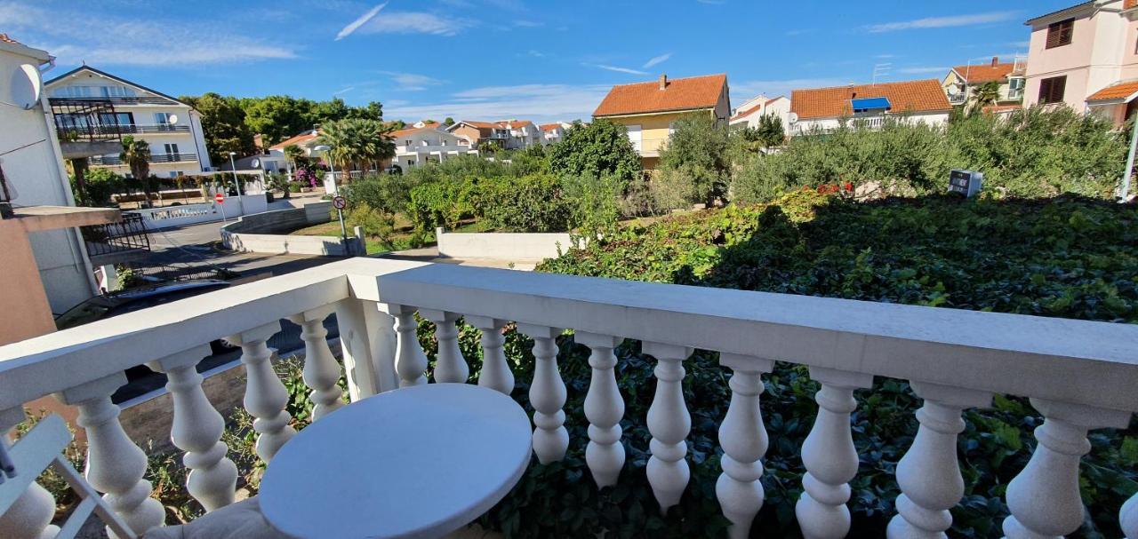 Apartmani Mira Vodice Luaran gambar