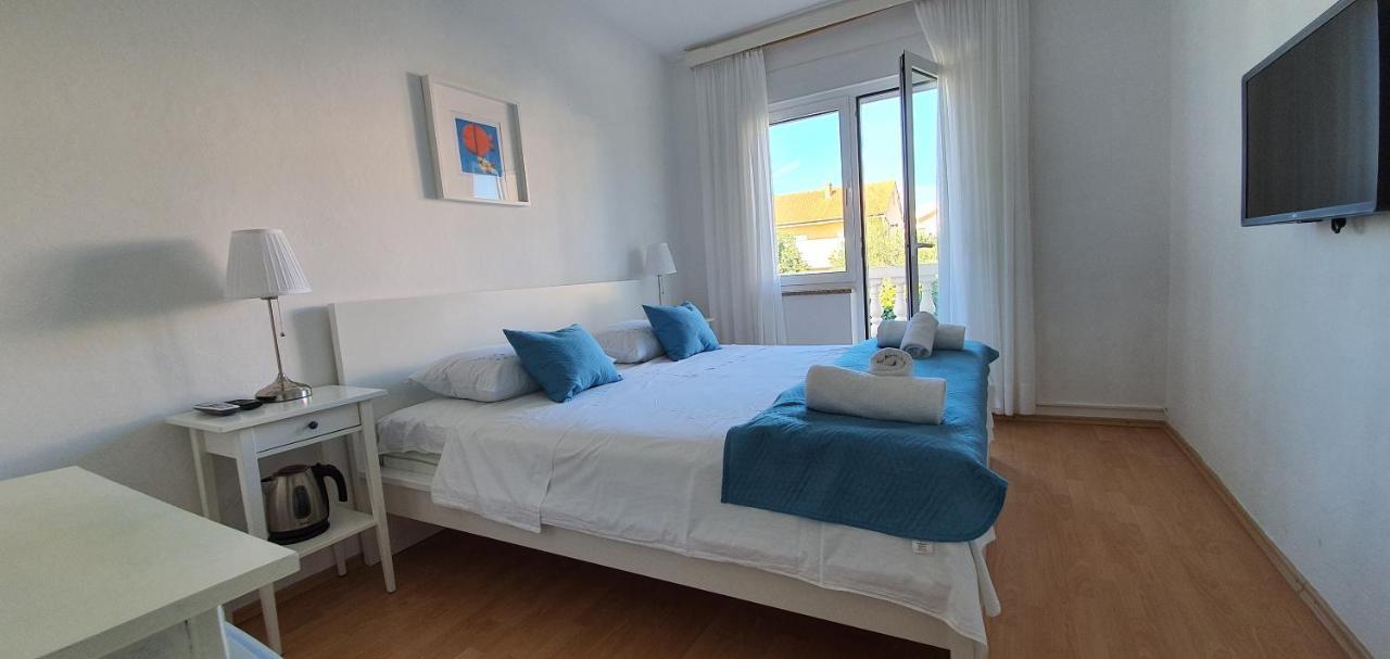Apartmani Mira Vodice Luaran gambar