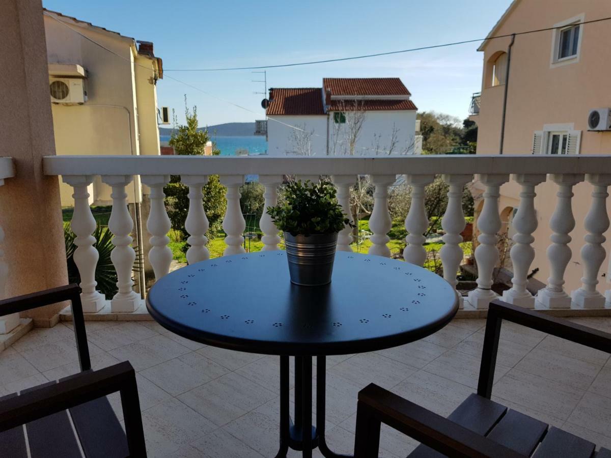 Apartmani Mira Vodice Luaran gambar