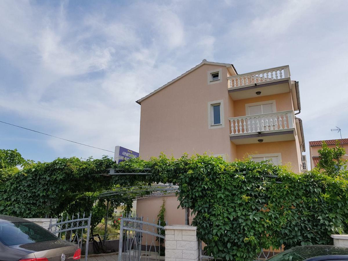 Apartmani Mira Vodice Luaran gambar